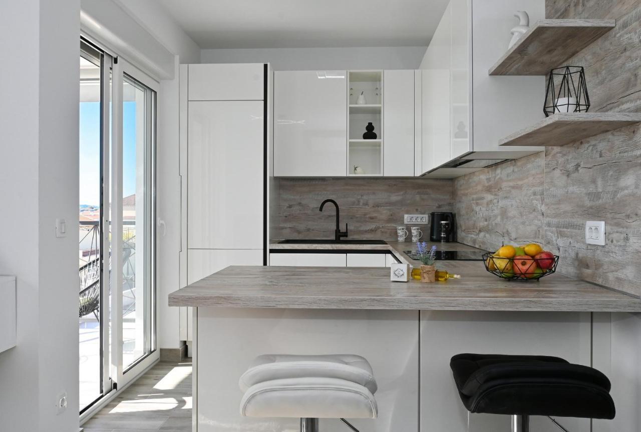 Luxury Apartment White Crystal Kastela Ngoại thất bức ảnh