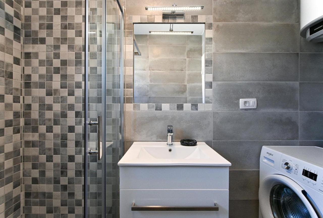 Luxury Apartment White Crystal Kastela Ngoại thất bức ảnh