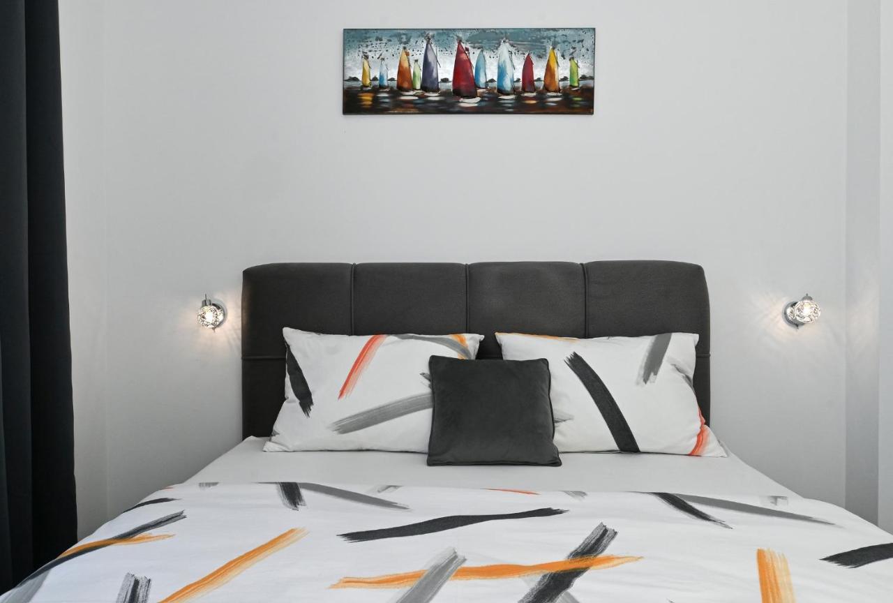 Luxury Apartment White Crystal Kastela Ngoại thất bức ảnh